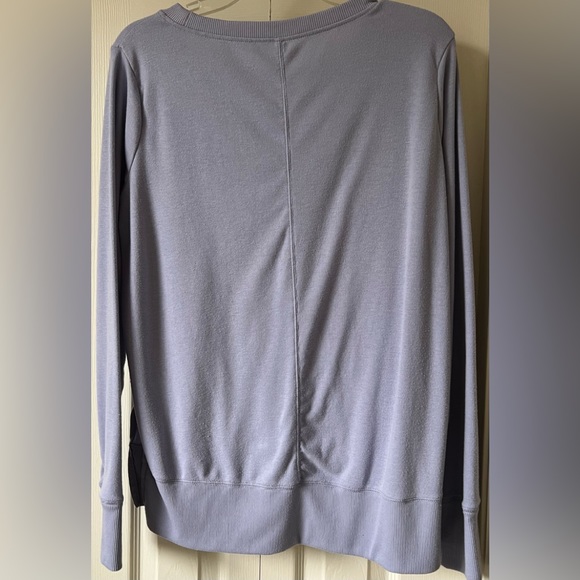 GAIAM Workout Shirt - Picture 2 of 5